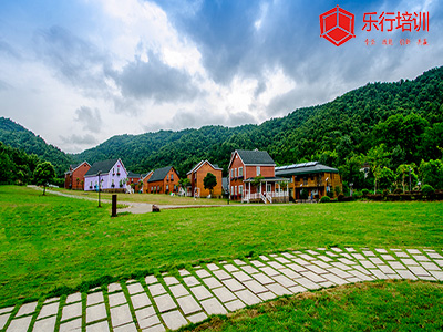 安徽安慶——巨石山拓展培訓(xùn)基地